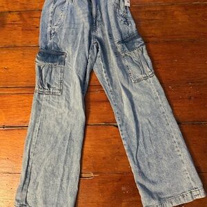 Aeropostale Wide Leg Cargo Jeans